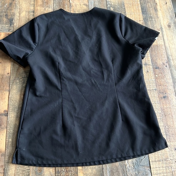 SOLD Figs Women’s Scrub Top - Picture 3 of 3